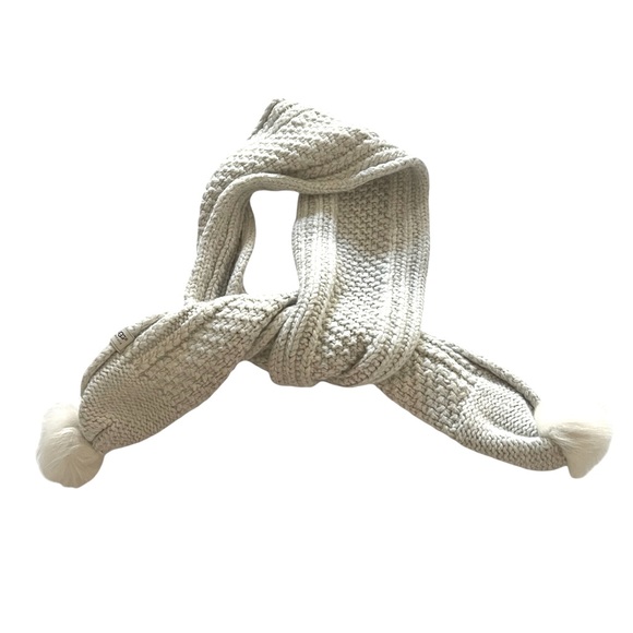 UGG Nyla Cable Knit Wool Scarf with Shearling Fur Pom Poms White Gray Specks - Picture 6 of 7